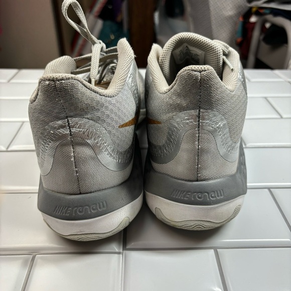 Nike Renew Elevate 'Metallic Silver Gold size 12 - Picture 9 of 12